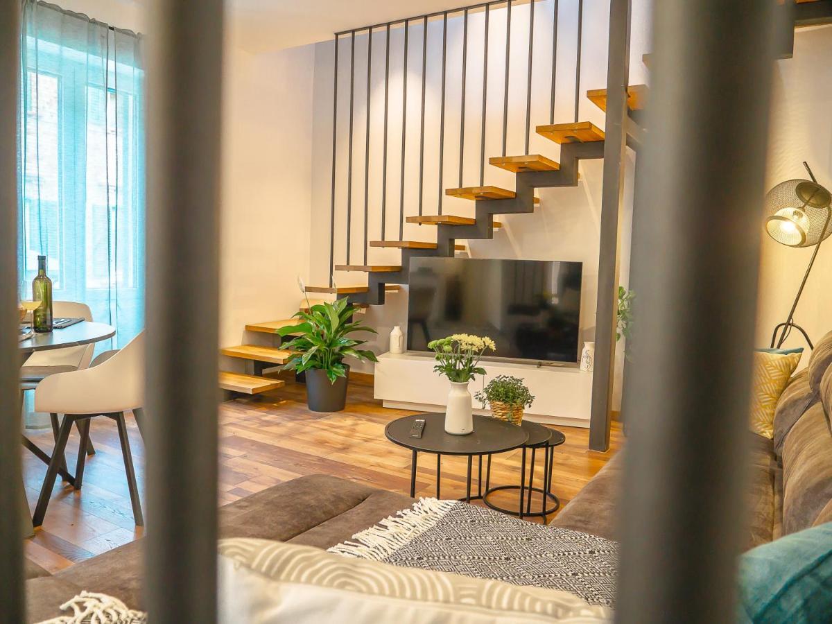 Apartmani Dora & Luka Rijeka Exteriör bild