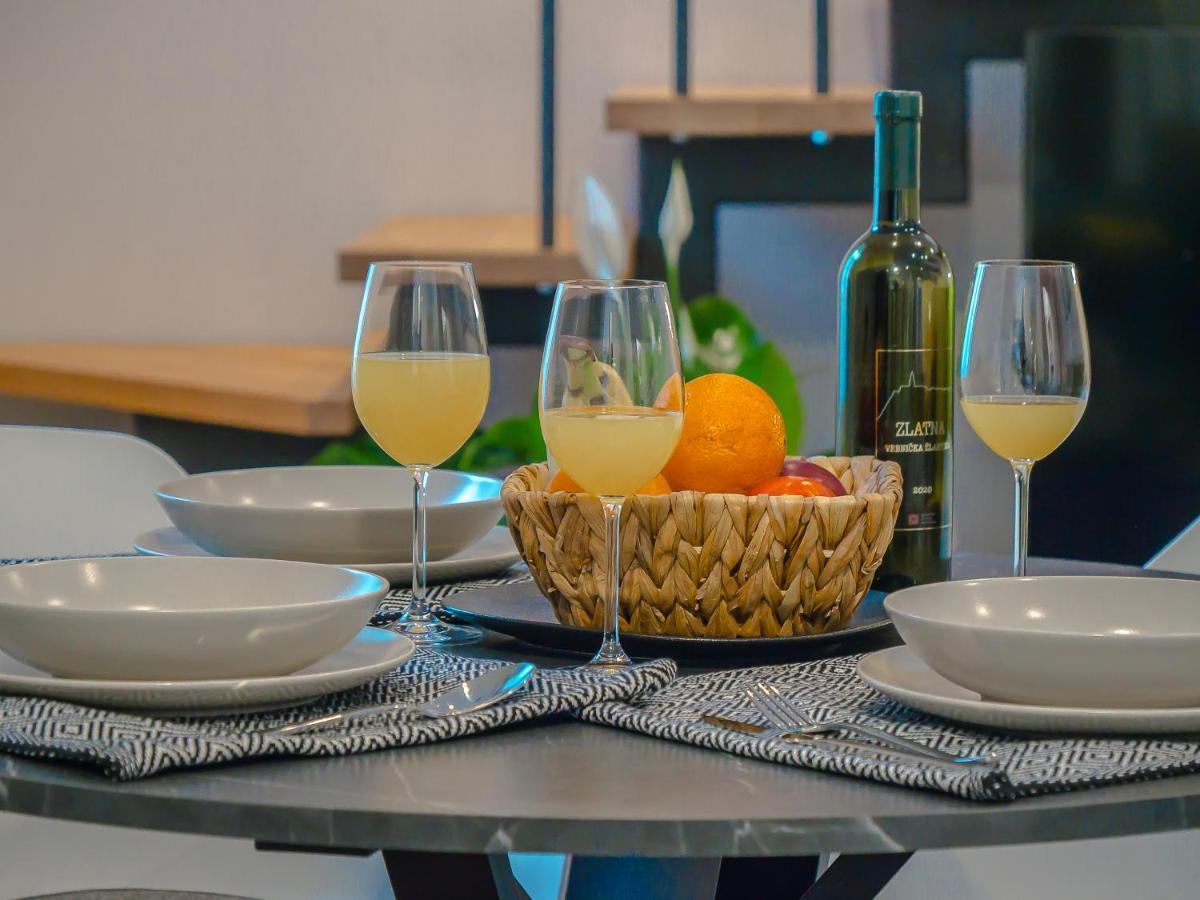 Apartmani Dora & Luka Rijeka Exteriör bild
