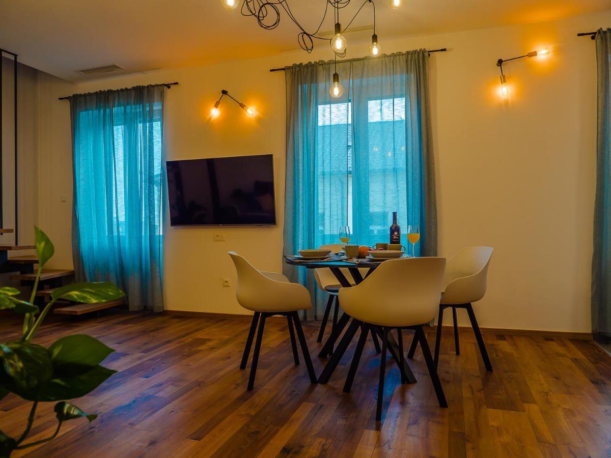 Apartmani Dora & Luka Rijeka Exteriör bild