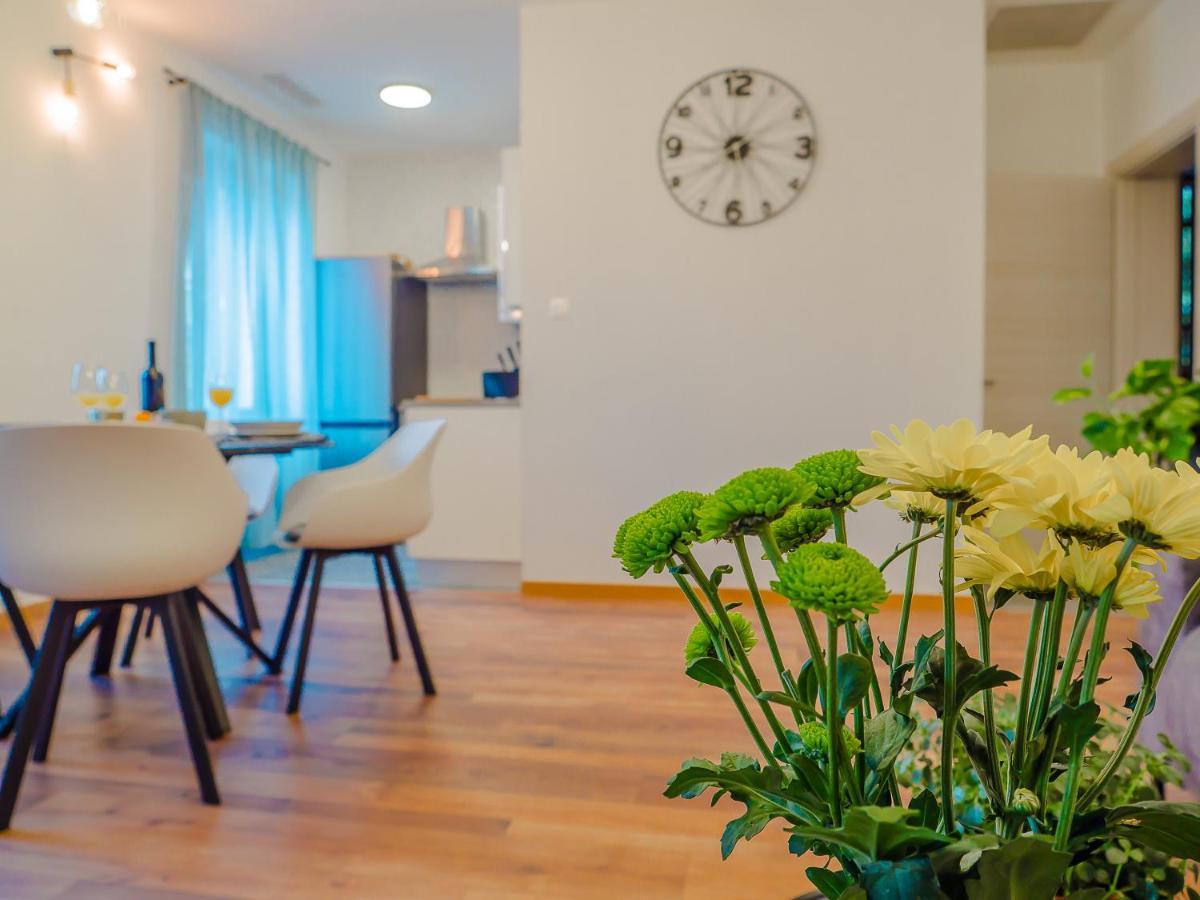 Apartmani Dora & Luka Rijeka Exteriör bild