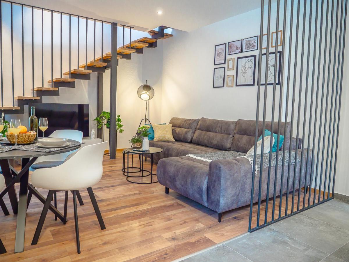 Apartmani Dora & Luka Rijeka Exteriör bild